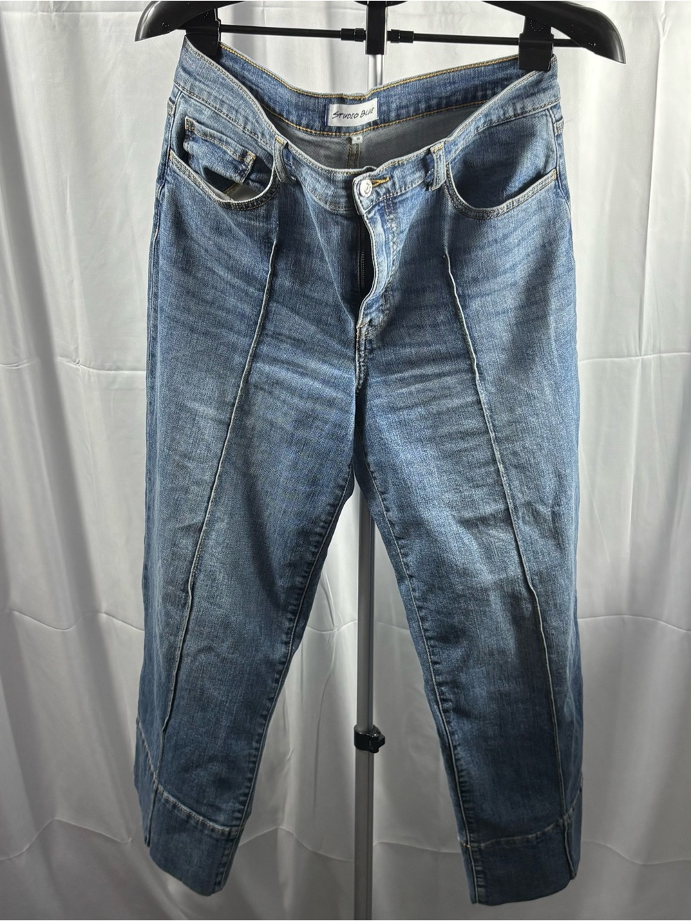 Studio Blue Elena high rise Light Denim Jeans with Gold Stitching